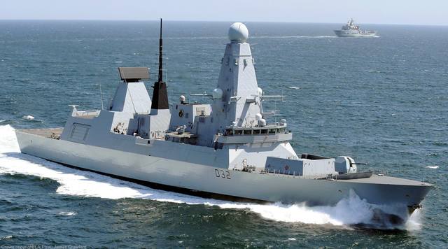 D32-HMS-Daring-032