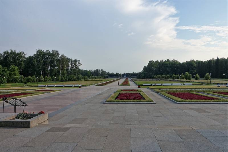 Реферат: Пискаревское мемориальное кладбище