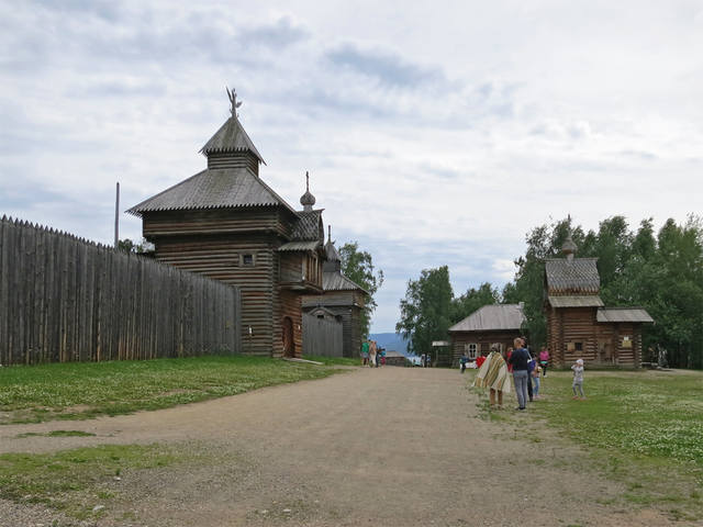 острог