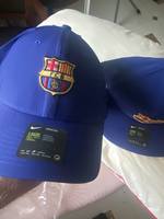 NIKE BARCELONA=БЕЙСБОЛКА СПЕРЕДИ + КЕПКА =СВЕРХУ=36 ЕВРО-1шт.