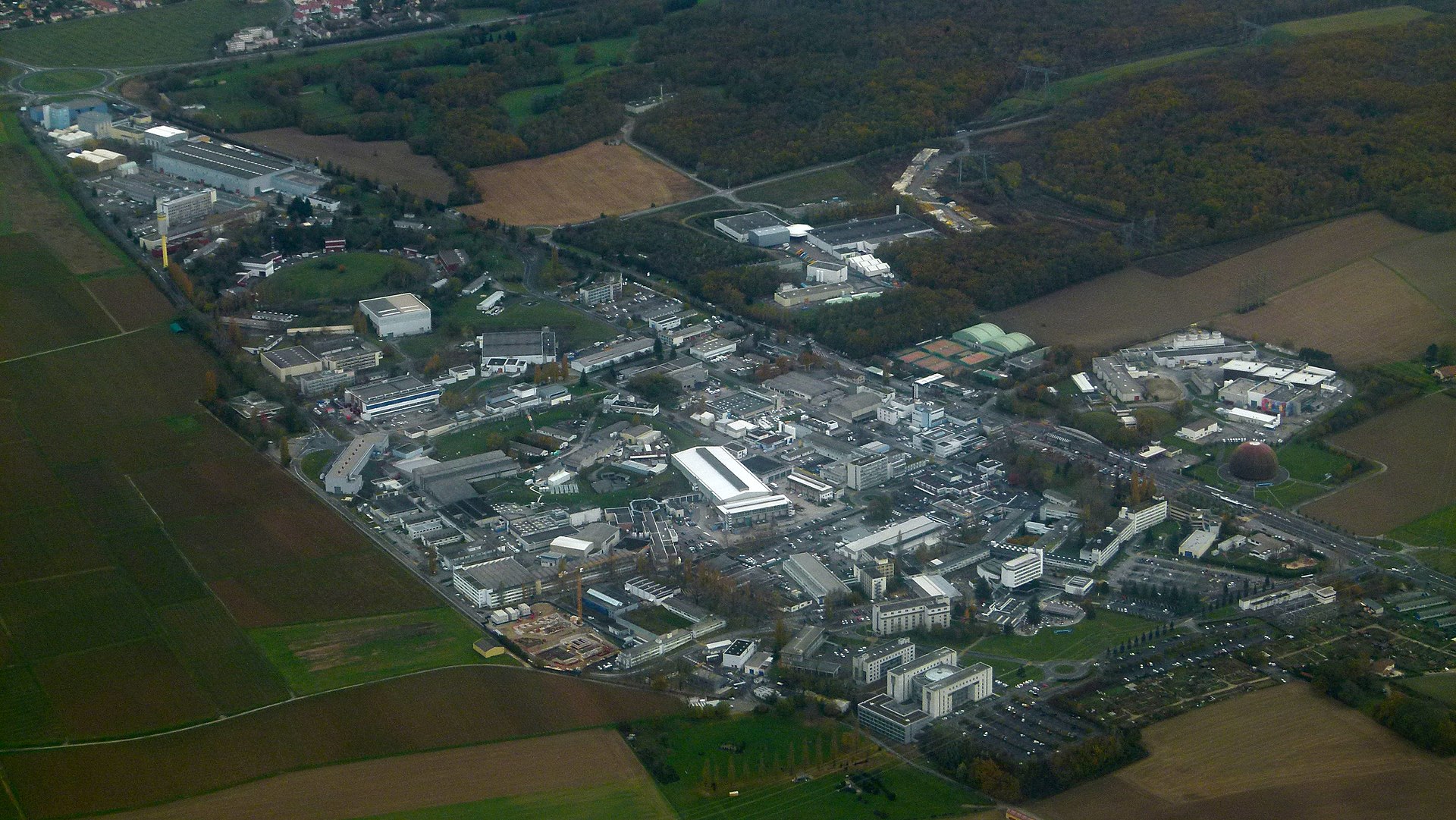 1920px-CERN-aerial 1