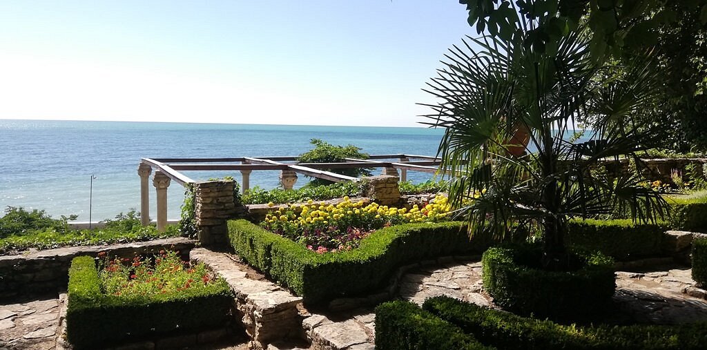 парковый комплекс «Двореца»18