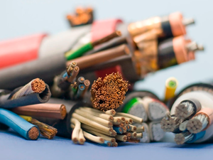 Алюминиевый квадрат