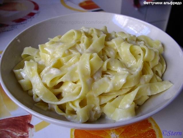 Фетучини альфредо (Fettuccine alfredo)