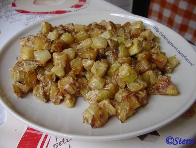 109a Картофель с кабачками в сковороде