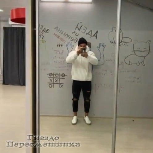 3HkfrkMq2JE