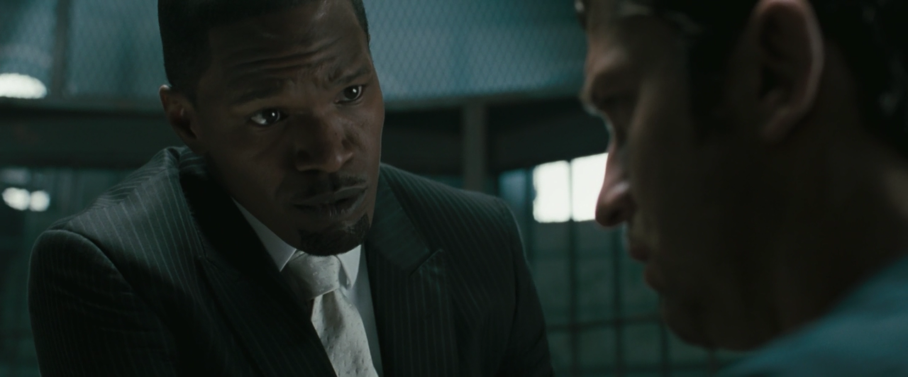 Law.Abiding.Citizen.[Theatriacal.cut].2009.720p.HDCLUB.mkv snapshot 00.32.30.207