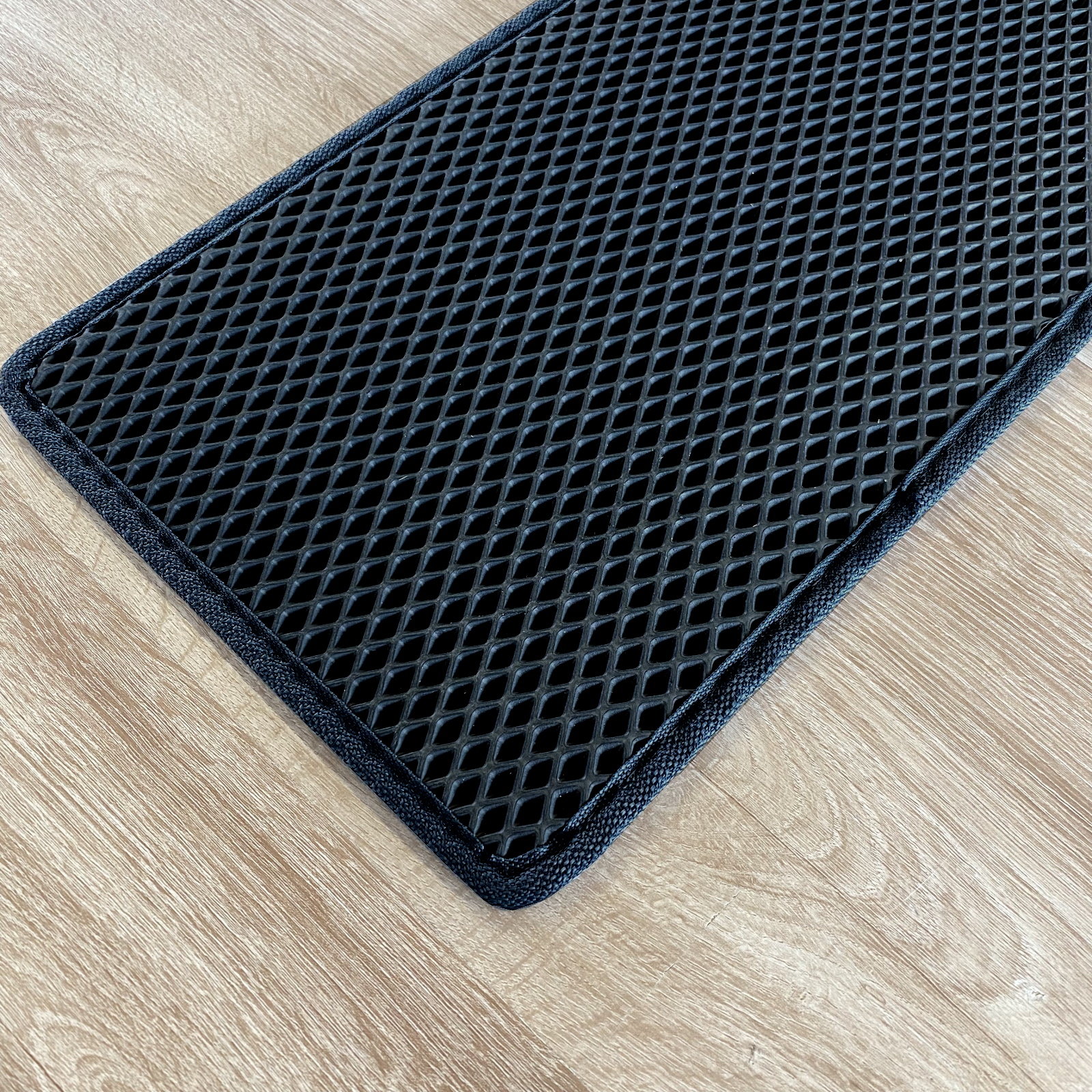 угол ромб чёрн