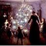 9Одной из самых волшебных работ датского художника Вигго Юхансена часто называют картину Счастливое Рождество