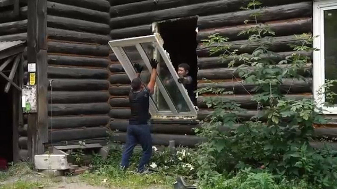 н782