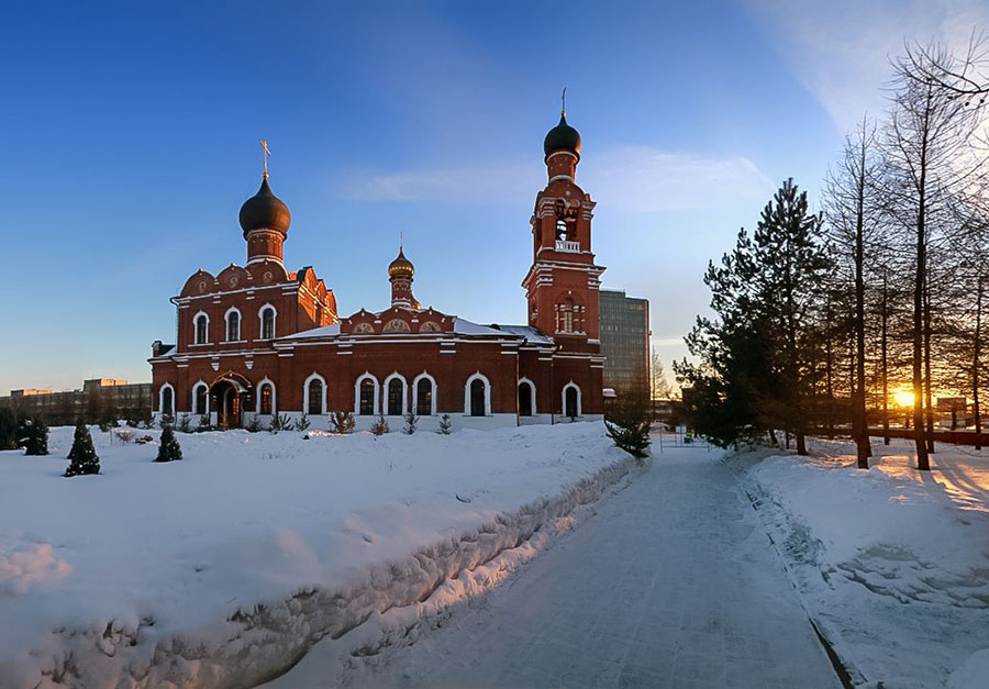 1Храм Преображения Господня в Тушино.