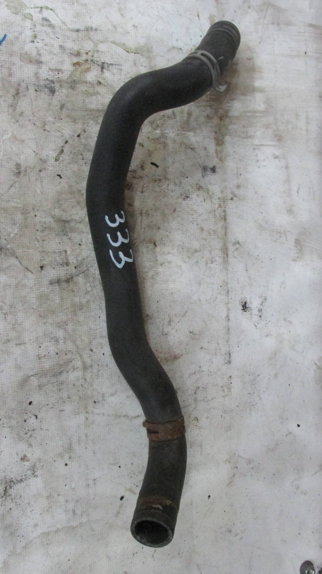 патрубок системы охлаждения 333 третий 300