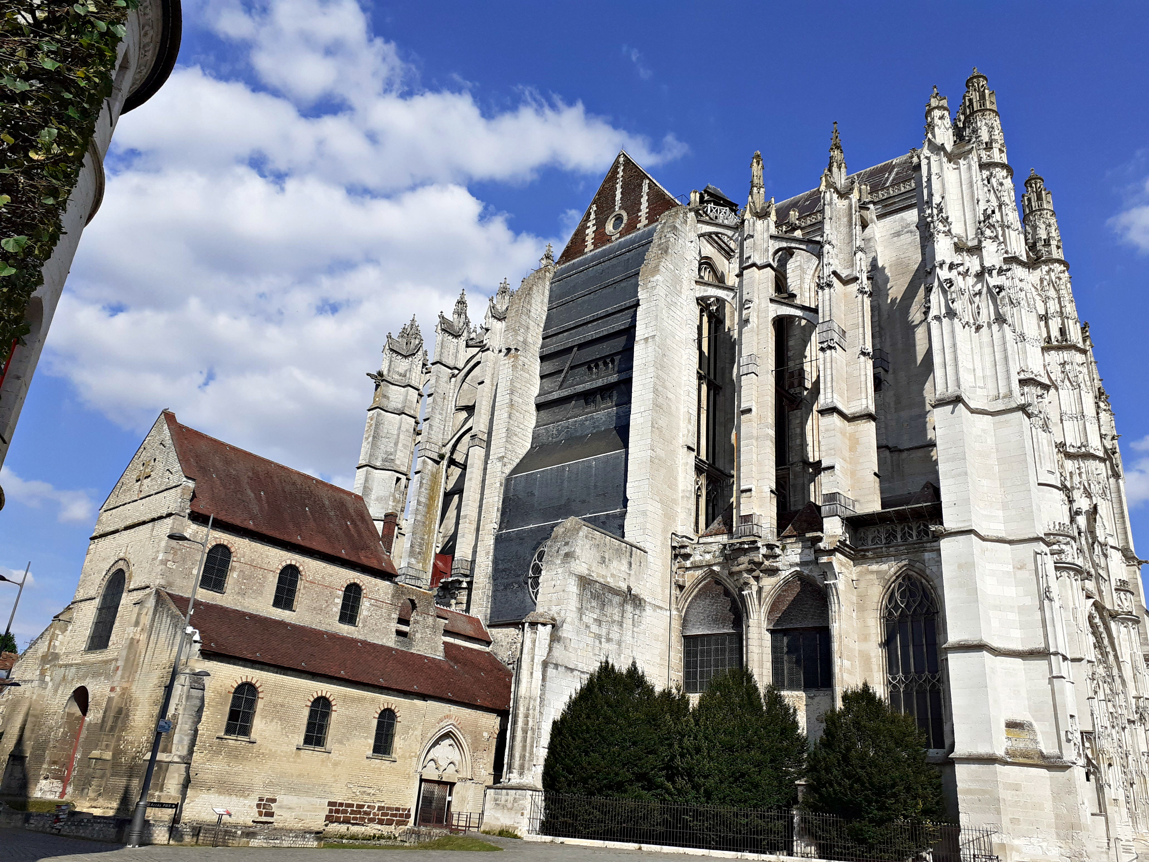 Собор Святого Петра в Бове. Cathédrale Saint-Pierre de Beauvais.