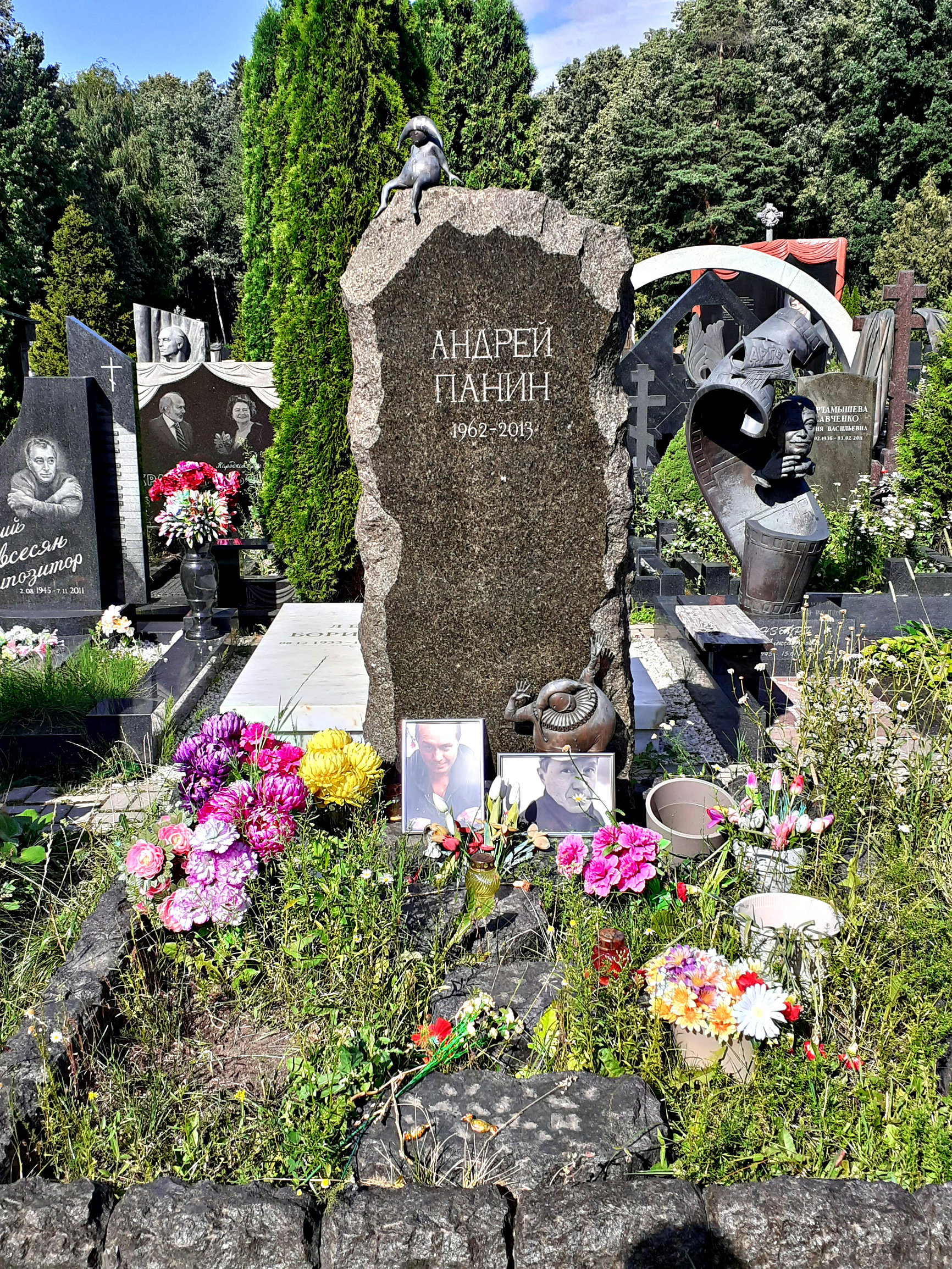 Троекуровское кладбище могилы знаменитостей