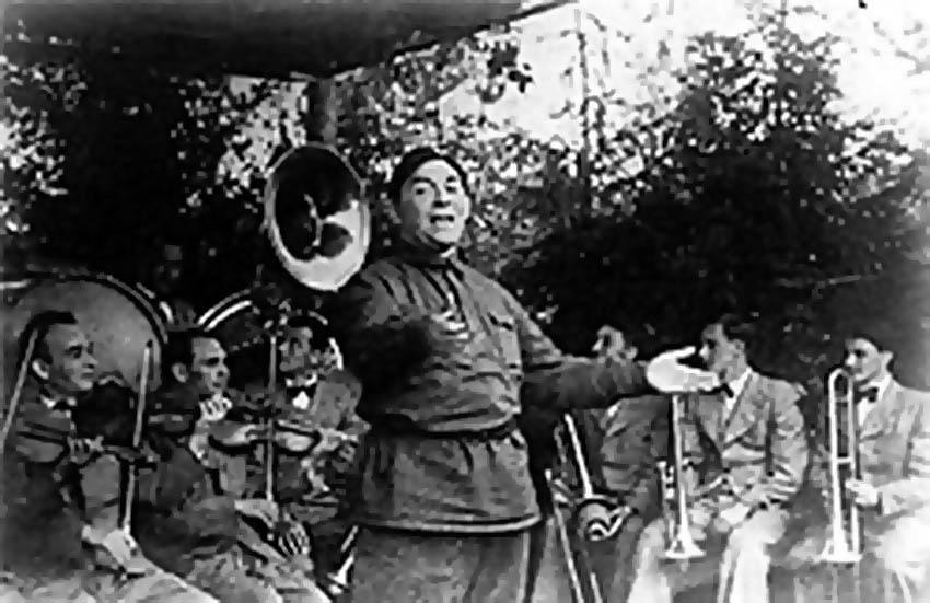 3    , 1942 .