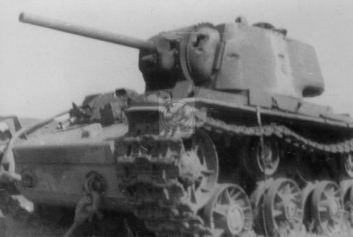 Танк КВ-1 подбитый в районе г. Калач. Июль 1942 года.