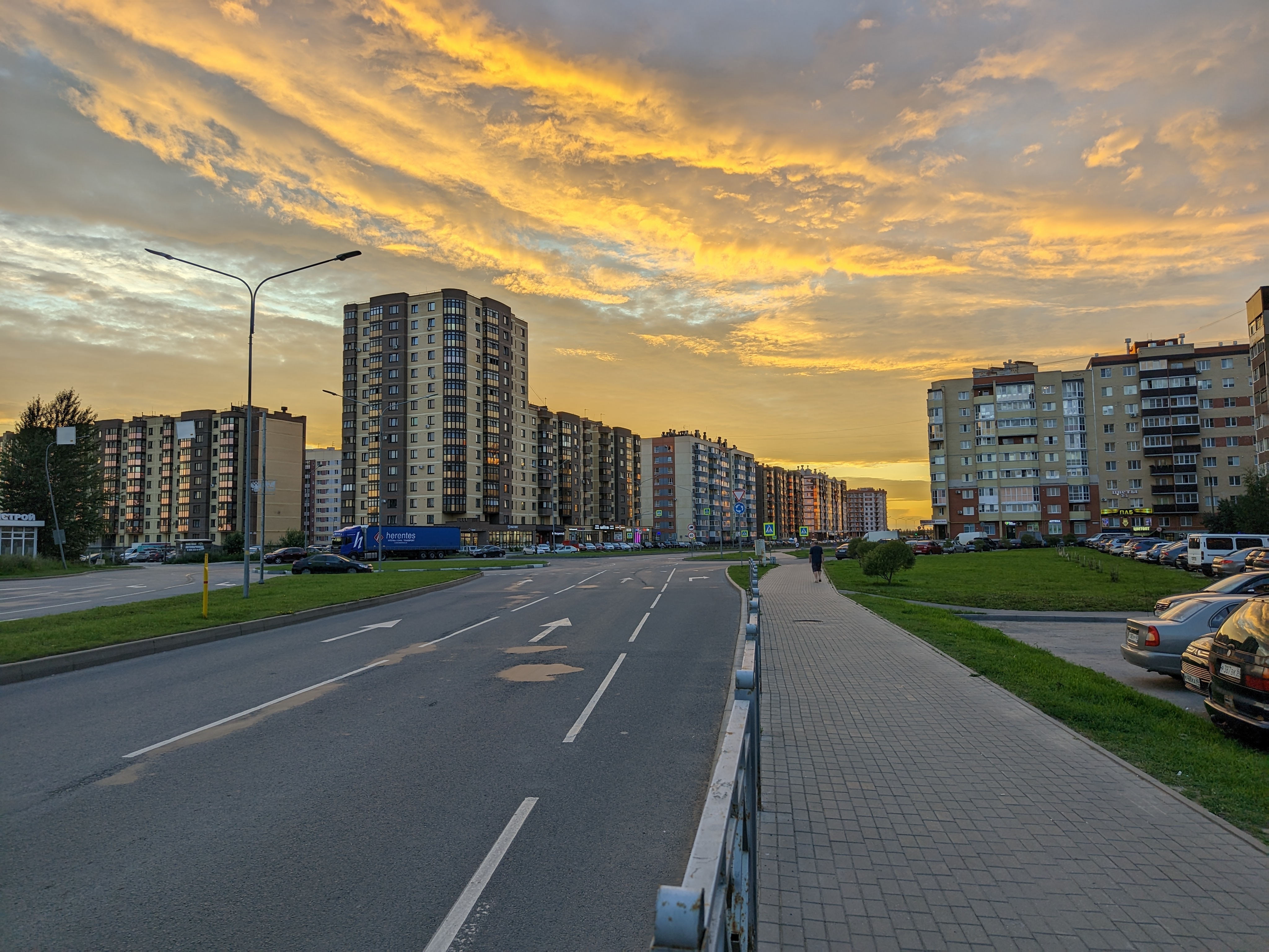 город