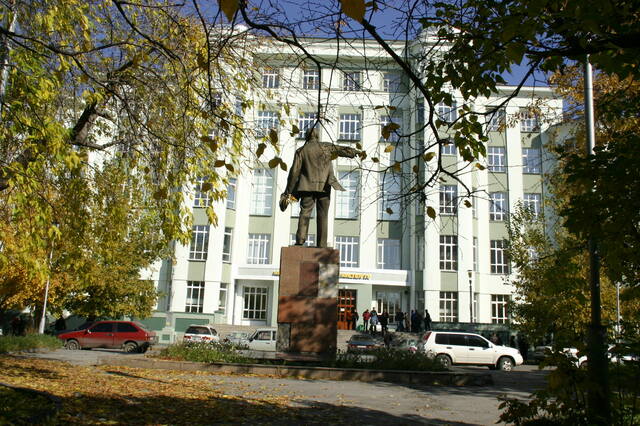 https://images.vfl.ru/ii/1748415669/170520a7/39834574_m.jpg