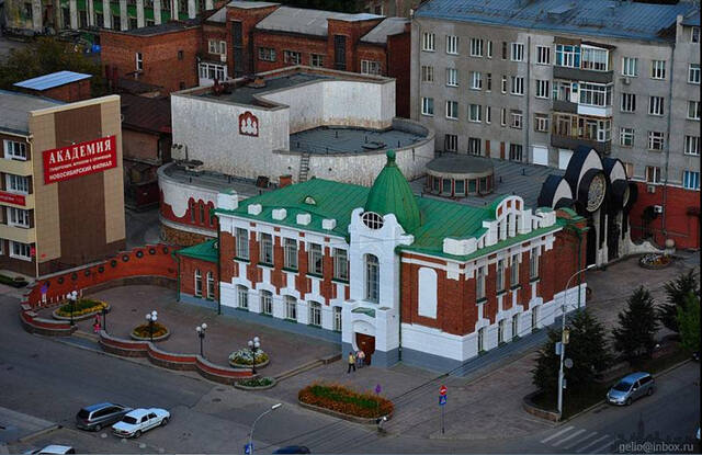 https://images.vfl.ru/ii/1752594406/09d00e06/39907268_m.jpg