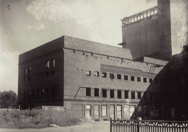 https://images.vfl.ru/ii/1760367230/2237775b/39988853_m.jpg