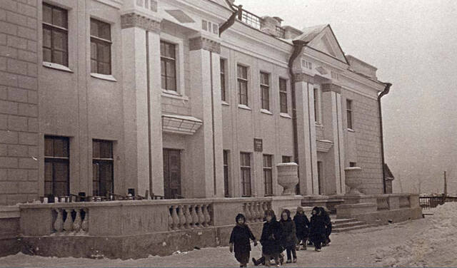 https://images.vfl.ru/ii/1760709992/6d2f55b5/39994002_m.jpg