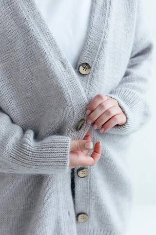 3knitting pattern morecaknit foto ralph cardigan - 172