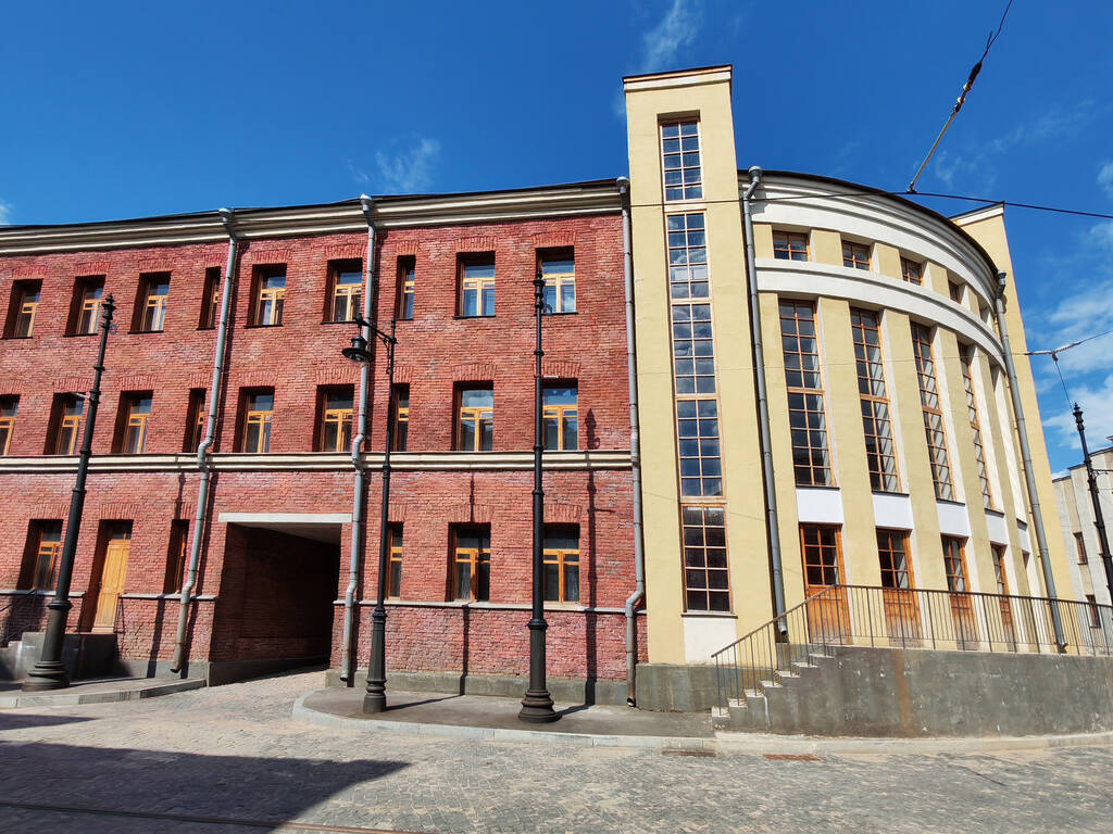 https://images.vfl.ru/ii/1780893743/3e804247/40247244.jpg