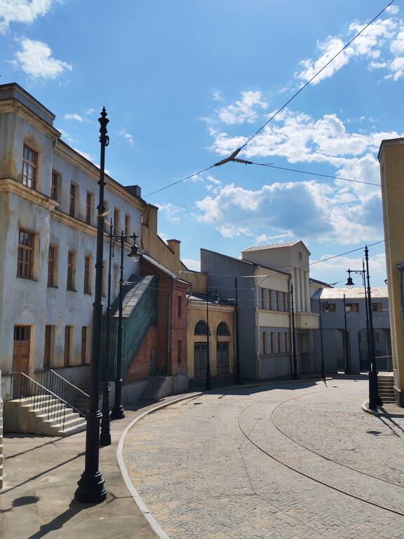 https://images.vfl.ru/ii/1780985798/b959eea9/40248477.jpg