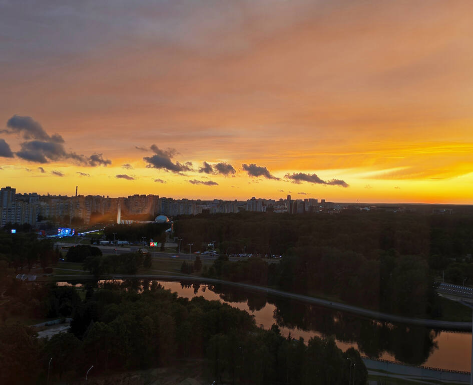 https://images.vfl.ru/ii/1784033228/bab83046/40295231.jpg