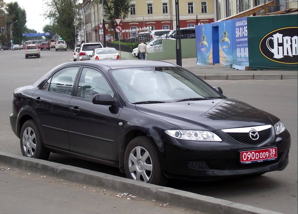 Номер иркутска автомобили. Машина Mazda с номером российским. Xxxт004 номер дипломатические Лансер. Дипломат номера нарушают 555. Номера машин Иркутск.