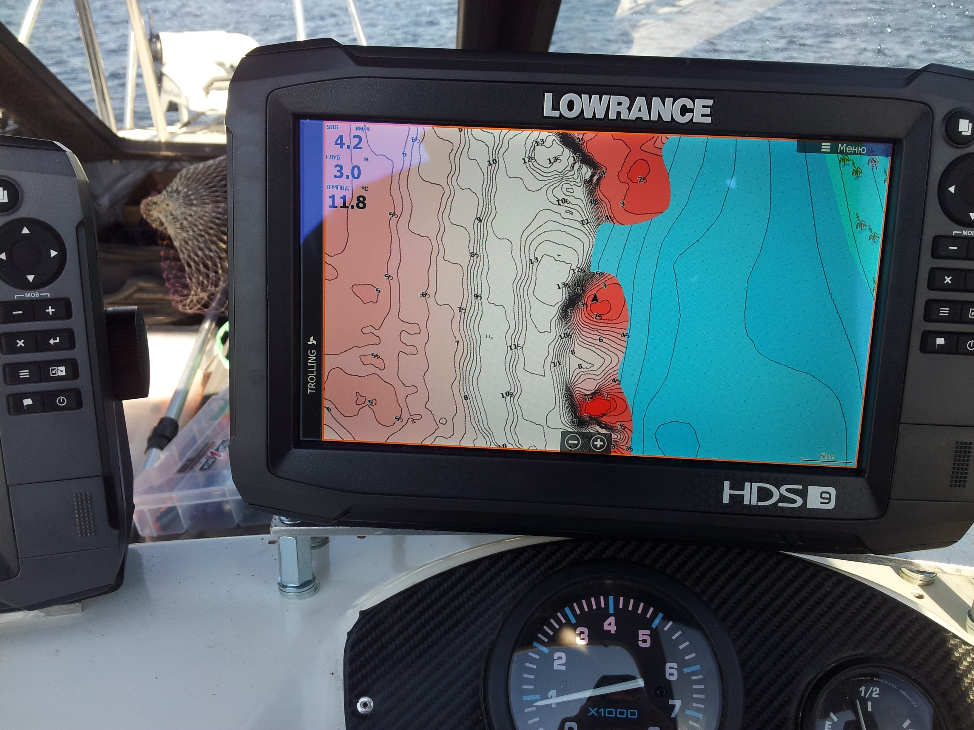 Lowrance Fishfinder 3d зимняя рыбалка